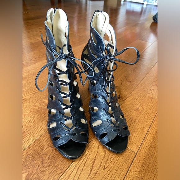 Nine West heels - Picture 1 of 4